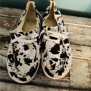 Stylish Black and White Women's Loafers